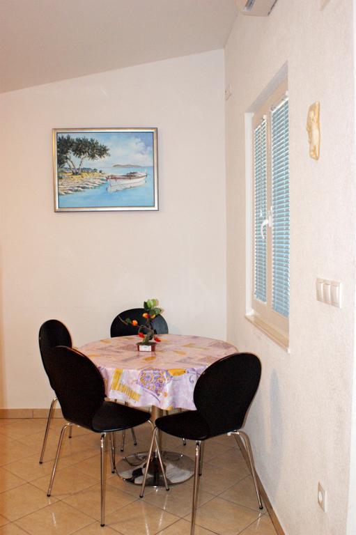 Apartments Kairos - Bili 9 Каштела Экстерьер фото